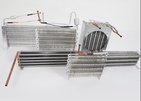 Wysokowydajny wymiennik ciepła klimatyzatora Aluminiowa rura i płetwa Mocna konstrukcja